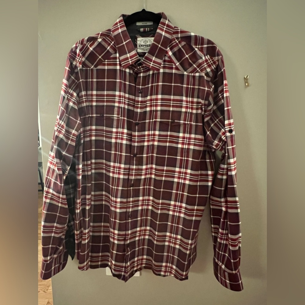 Mens like new "Express" Fitted Long Sleeve Plaid Button Down Excellent Shape!!!